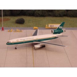 McDonnell Douglas DC-10-30...