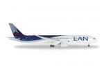 LAN AIRLINES BOEING 787-9...